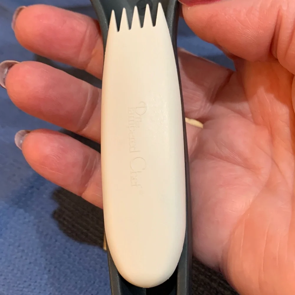 Pampered Chef Baker's Roller with White and Black Design